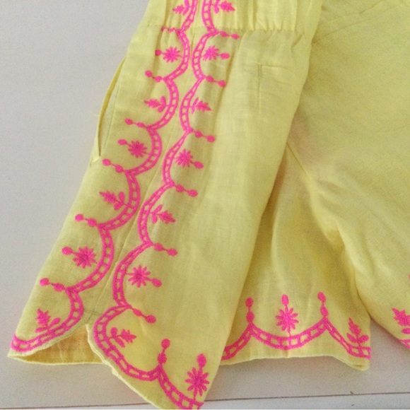 Lilly Pulitzer Laryn shorts - Picture 2 of 3